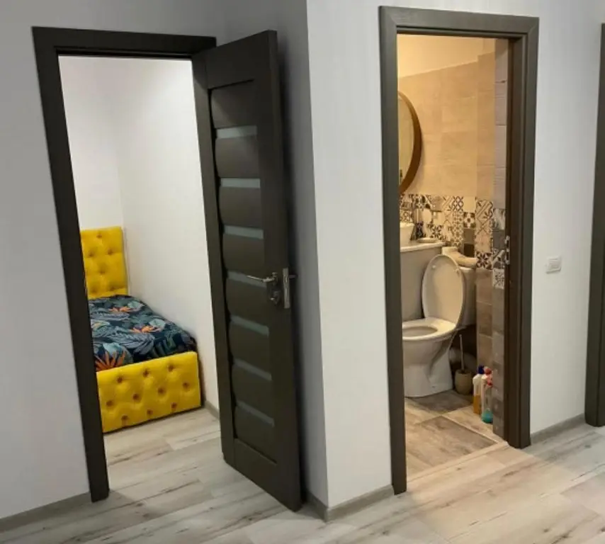 Apartament 2 cam. de vanzare 61mp + terasa 15 mp la 30 m de plaja - Mamaia Nord
