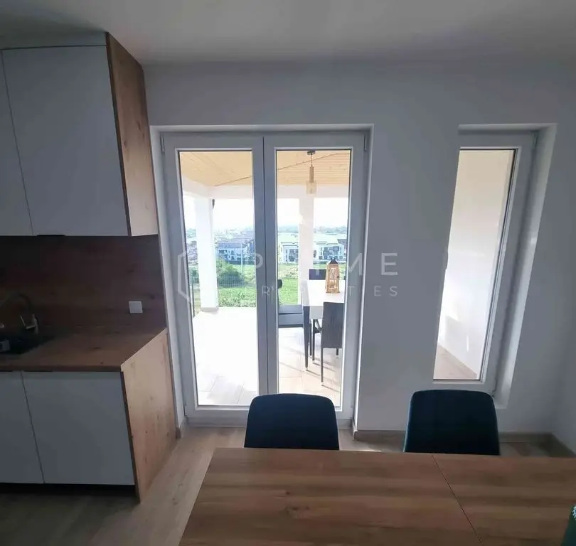 Duplex NOU cu 4 camere, încălzire în pardoseală și terasă panoramică