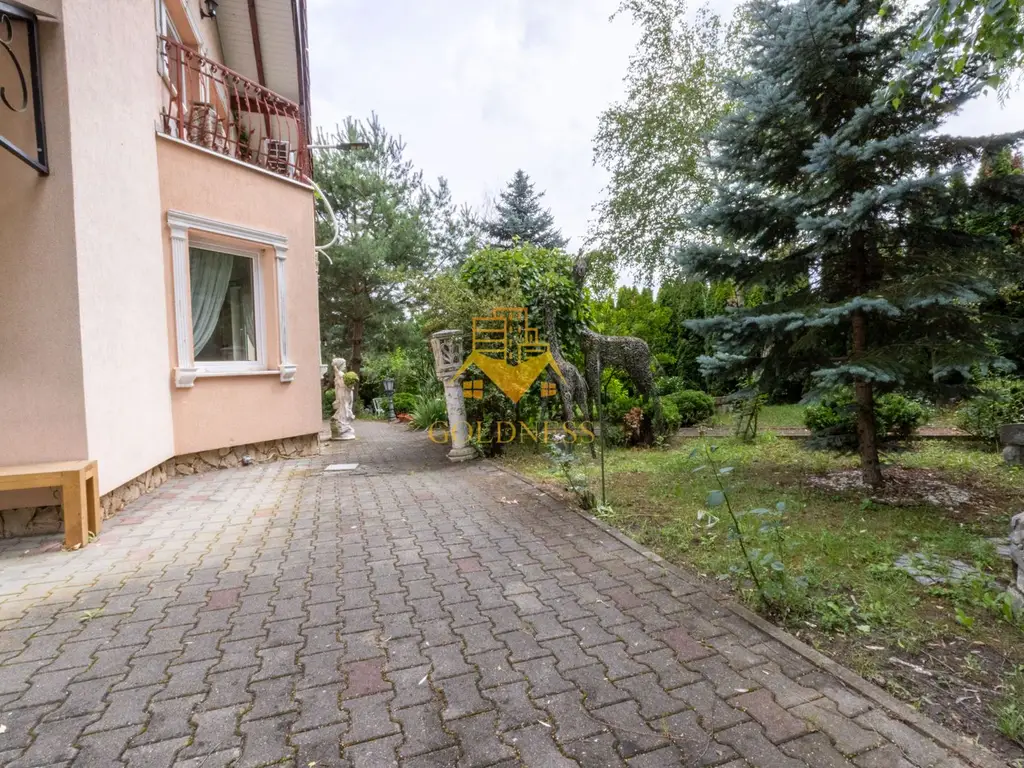 Casa individuala, 5 camere, dressing,garaj, 1000 mp gradina, Borhanci