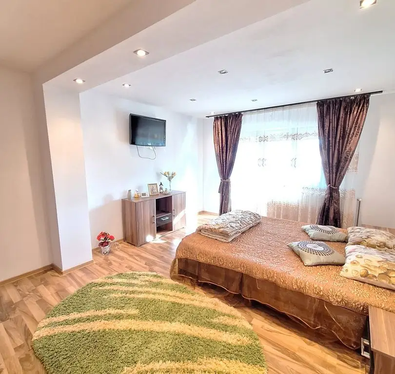 Inchiriere apartament la casa, Centru Bascov