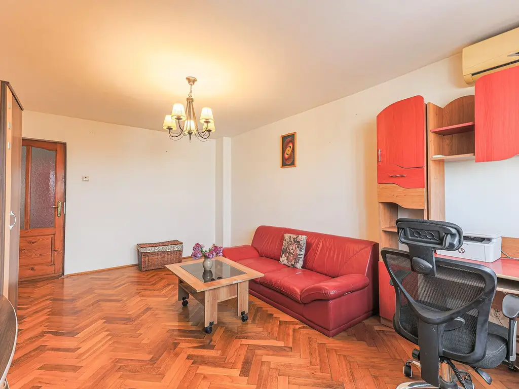 Vandut! Apartament 2 camere, decomandat, 64 mp, etaj 4/4