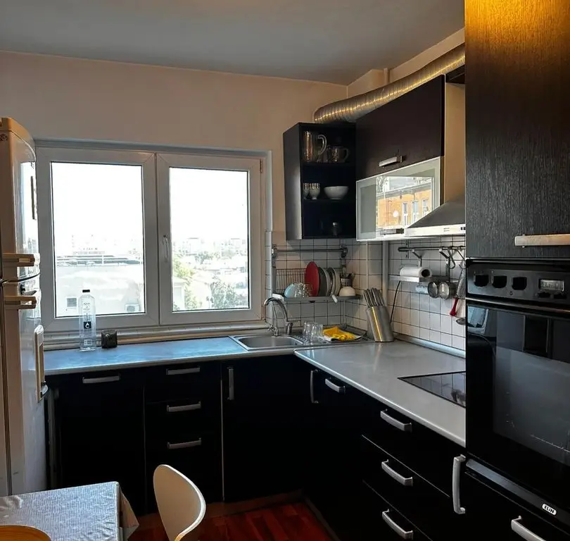 Banu Manta Titulescu apartament 2 camere mobilat de inchiriat