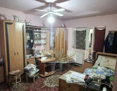 Vând  ap 1 camere et 1 decomandat
