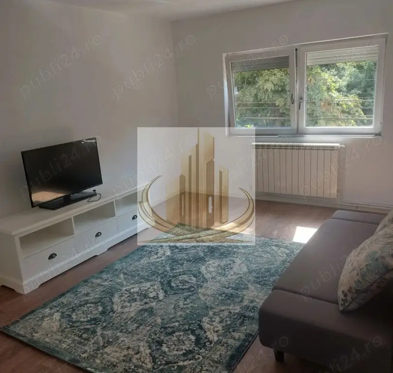 Apartament 2 camere decomandat, poziție excelentă – Zona Lunei