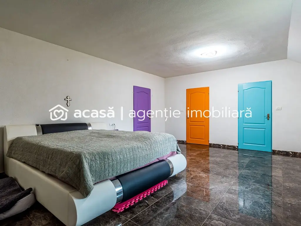 PREȚ AJUSTAT | Casa din lunca Mureșului: intimitate 100%