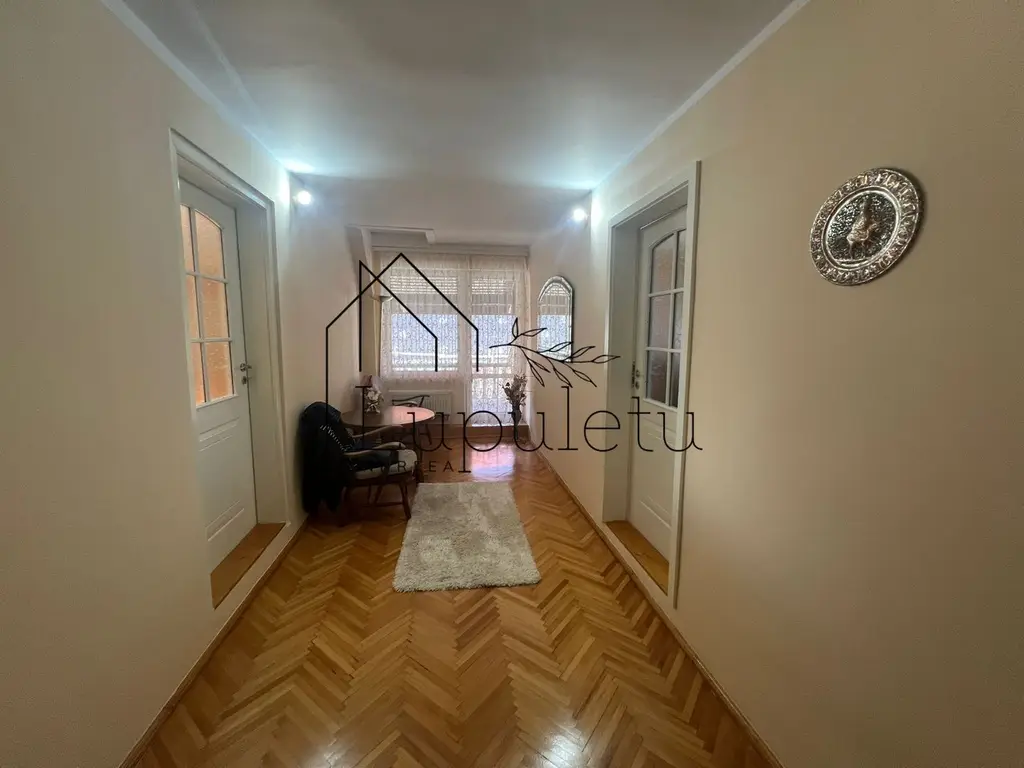 Casa de Vanzare Rasinari | 6 Camere | 200 MPU | Teren 979 MP |