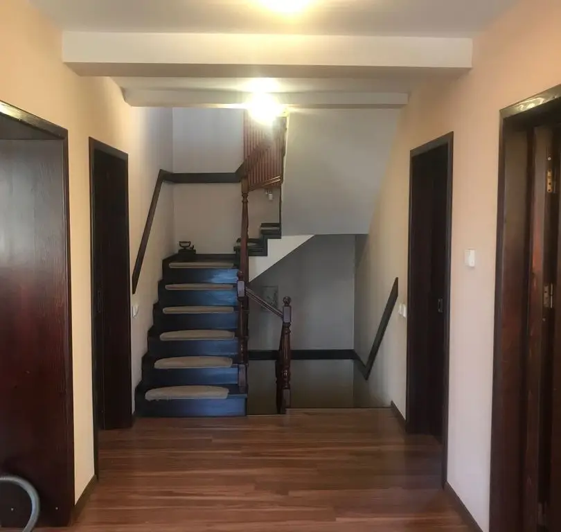 Vanzare vila 300mp,D+P+E+M,Iasi Belvedere-Rond Vechi,teren 550 mp