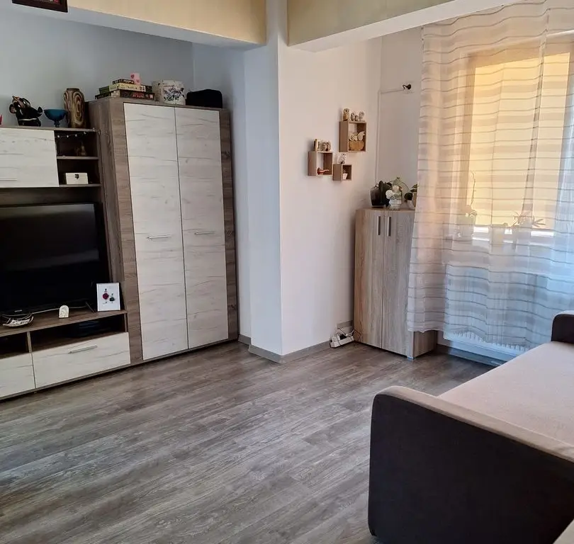 Apartament 2 camere Etj1, decomandat, loc de parcare Inclus in pret