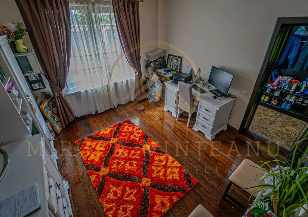 Palazu Mare / Elvila - Vila deosebită compusă din S+P+2E, mobilata și utilata