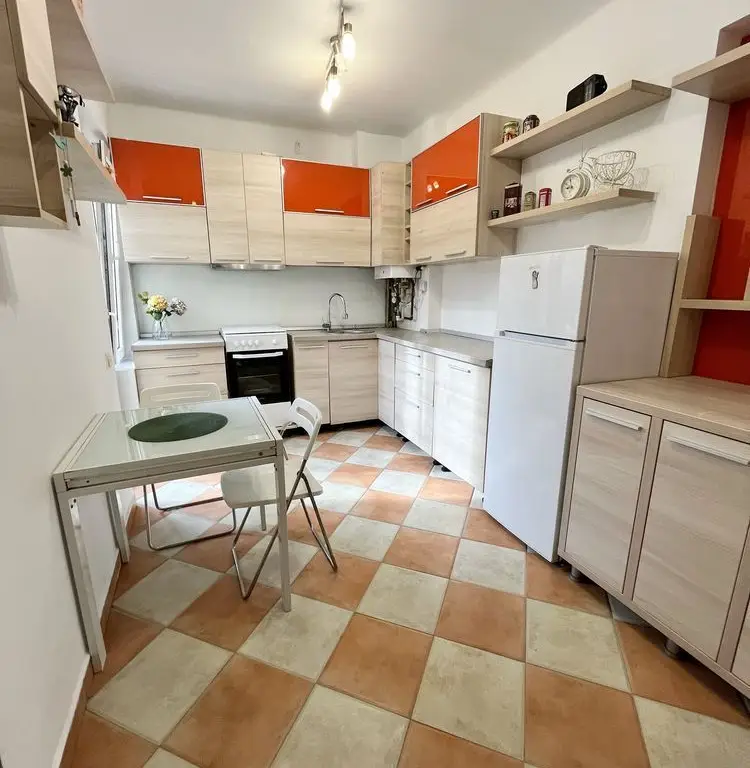 Inchiriez apartament 2 camere (+1) Parcul Carol