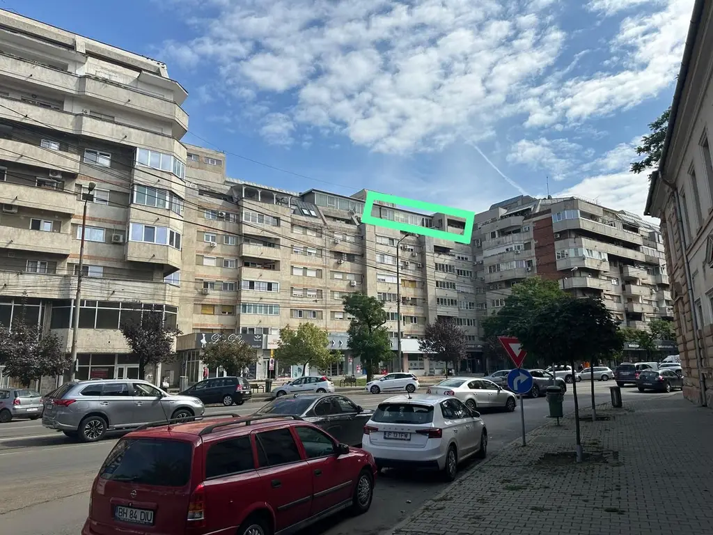 Apartament 4 camere – Ultracentral, Bld. Magheru, Oradea-149.900 euro