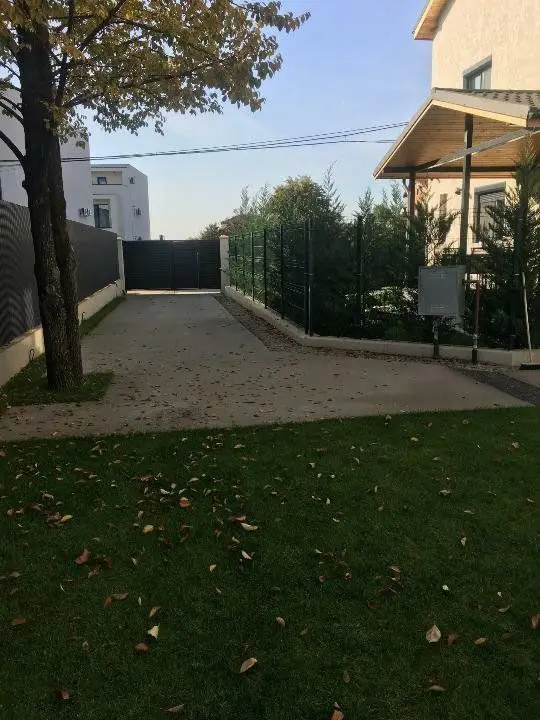 Vila individuală de vânzare strada Constelatiei Pipera