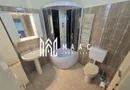 Apartament la casa cu 3 camere si curte Strada Bucegi