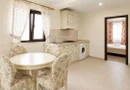 Apartament cu 2 camere la mansardă, complet mobilat și utilat