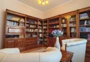 Casa mare. Posibil si clinica, camin batrani, invatamant, sediu firma.
