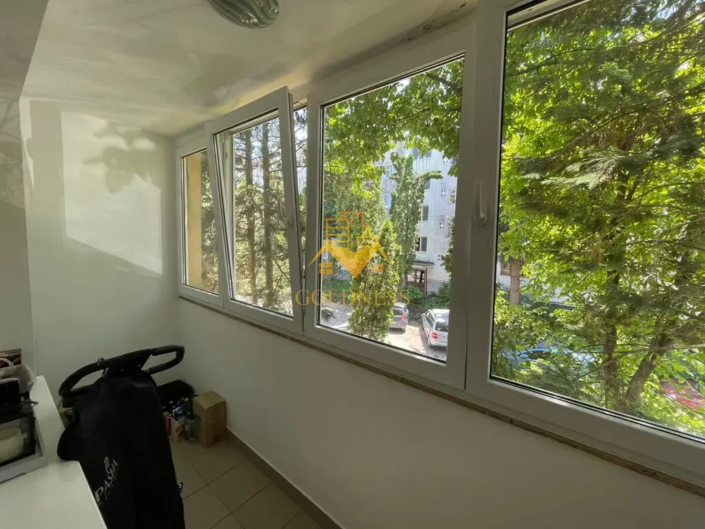 3 camere decomandate, Parcare, Big, Mehedinti, Baza sportiva, Manastur