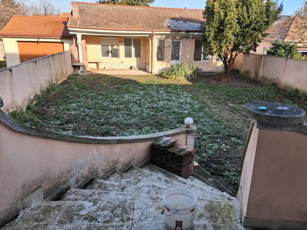 Casa RENOVATA partial 8 cam 6 ari 550mp garaj Ana Ipatescu.