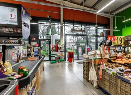 Spatiu comercial de vanzare cu chirias