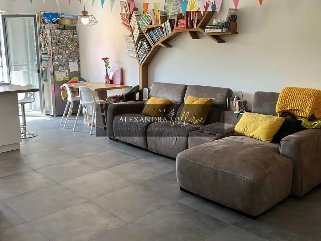 Apartament de vanzare 3 camere, 2 bai, gradina, parcare, Poligon