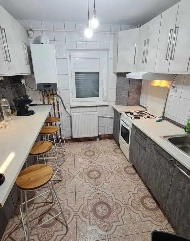 Inchiriez apartament 2 camere Rahova