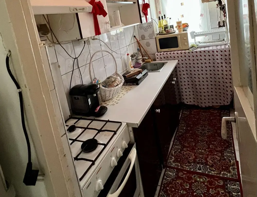 Vand Apartament 2 camere 4/4. Mobilat si utilat