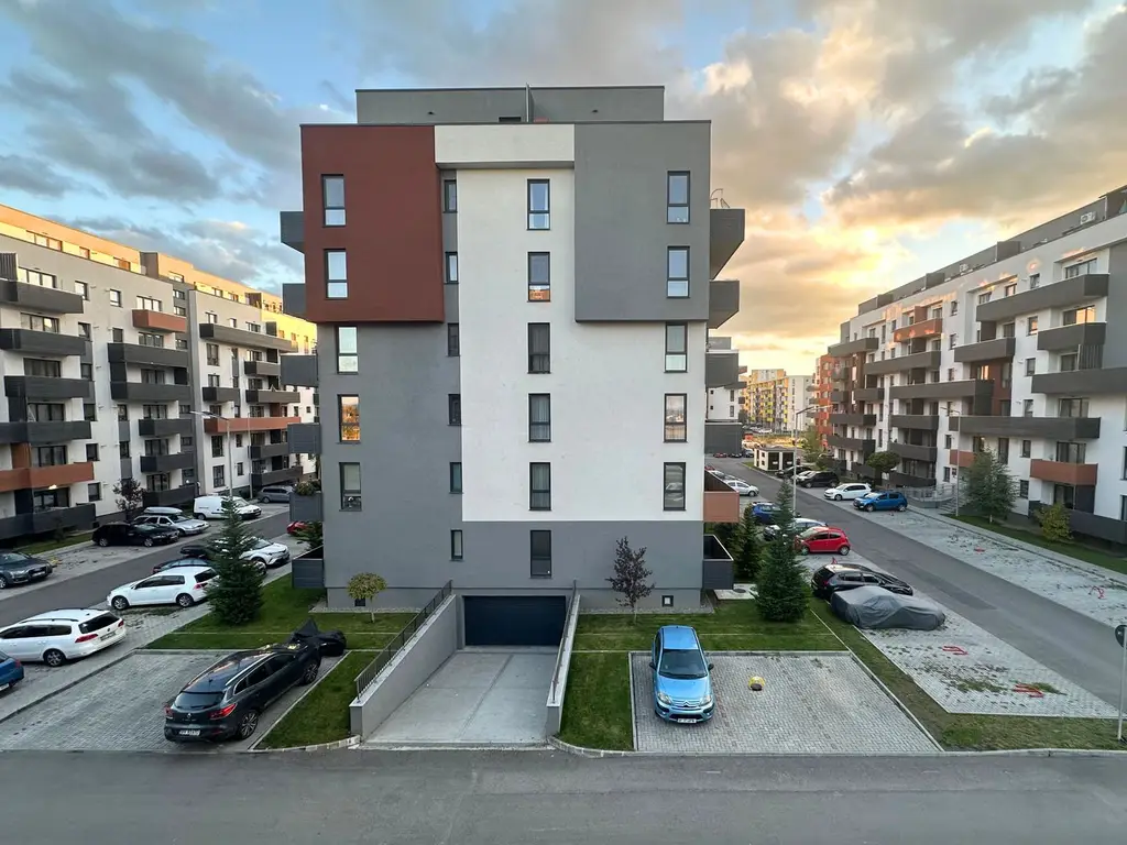 VÂNZARE APARTAMENT 2,5 CAMERE  NOU NELOCUIT