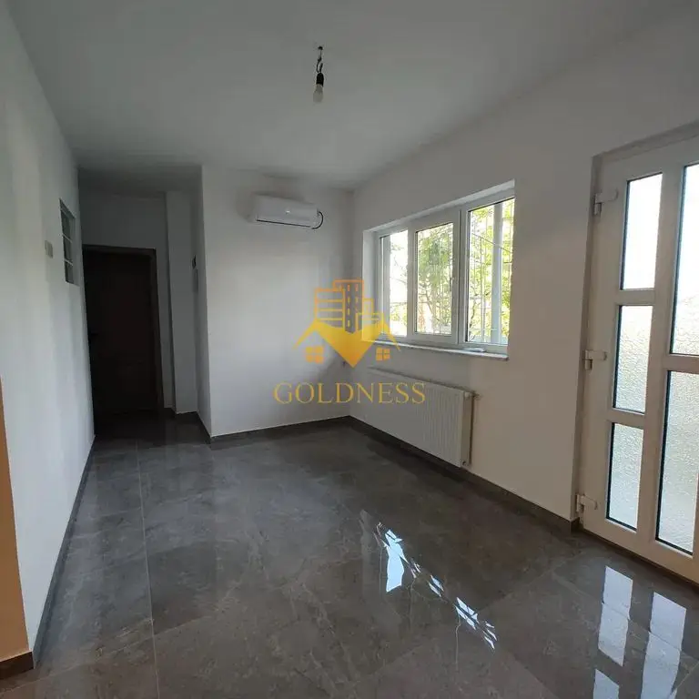 Casă de închiriat, 5 camere, 150 mp curte , parcare, Parcul Armătura