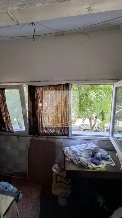 Vând ap 1 camere et 1 decomandat