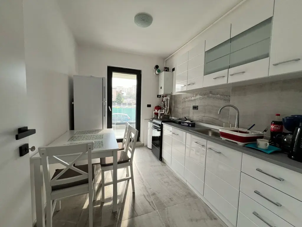 BRASADAS închiriază ap 2 cam etaj 2/5 ROKA RESIDENCE