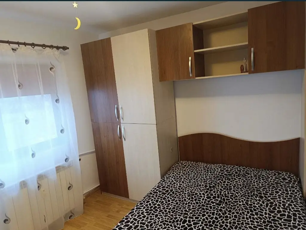 Apartament 2 camere mobilat si utilat zina Energia etaj 4 din 5