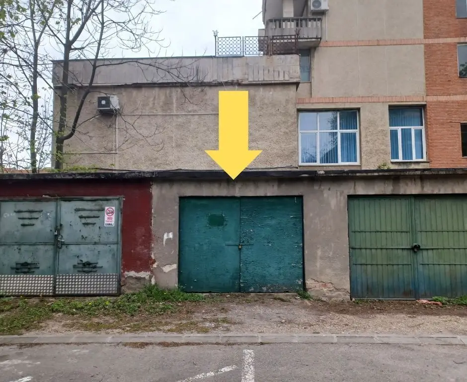 Garaj cu CF, 20 mp, Piata Bucuresti. 12 500 E (neg). Comision 0