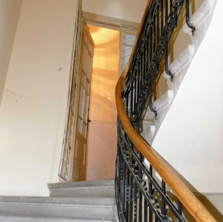 Apartament 5 camere + /proprietar - Calea Mosilor / adiacent