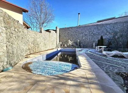 Glina vila noua cu piscina