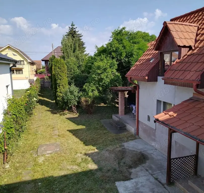 BRASADAS vinde casa cu gradina si garaj.